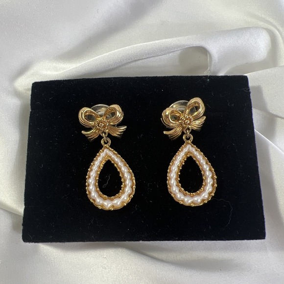 Avon Jewelry - Vtg Avon Isn't It Romantic Gold‎ and White  Bow & Teardrop Pierced Earrings